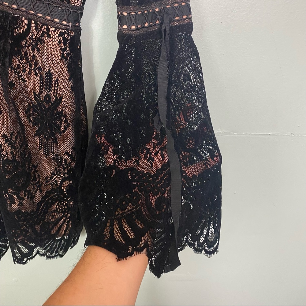 Lovers + Friends Sugar Baby Velvet Lace Bell Sleeve Plunge V Neck Dress Small - Picture 6 of 8